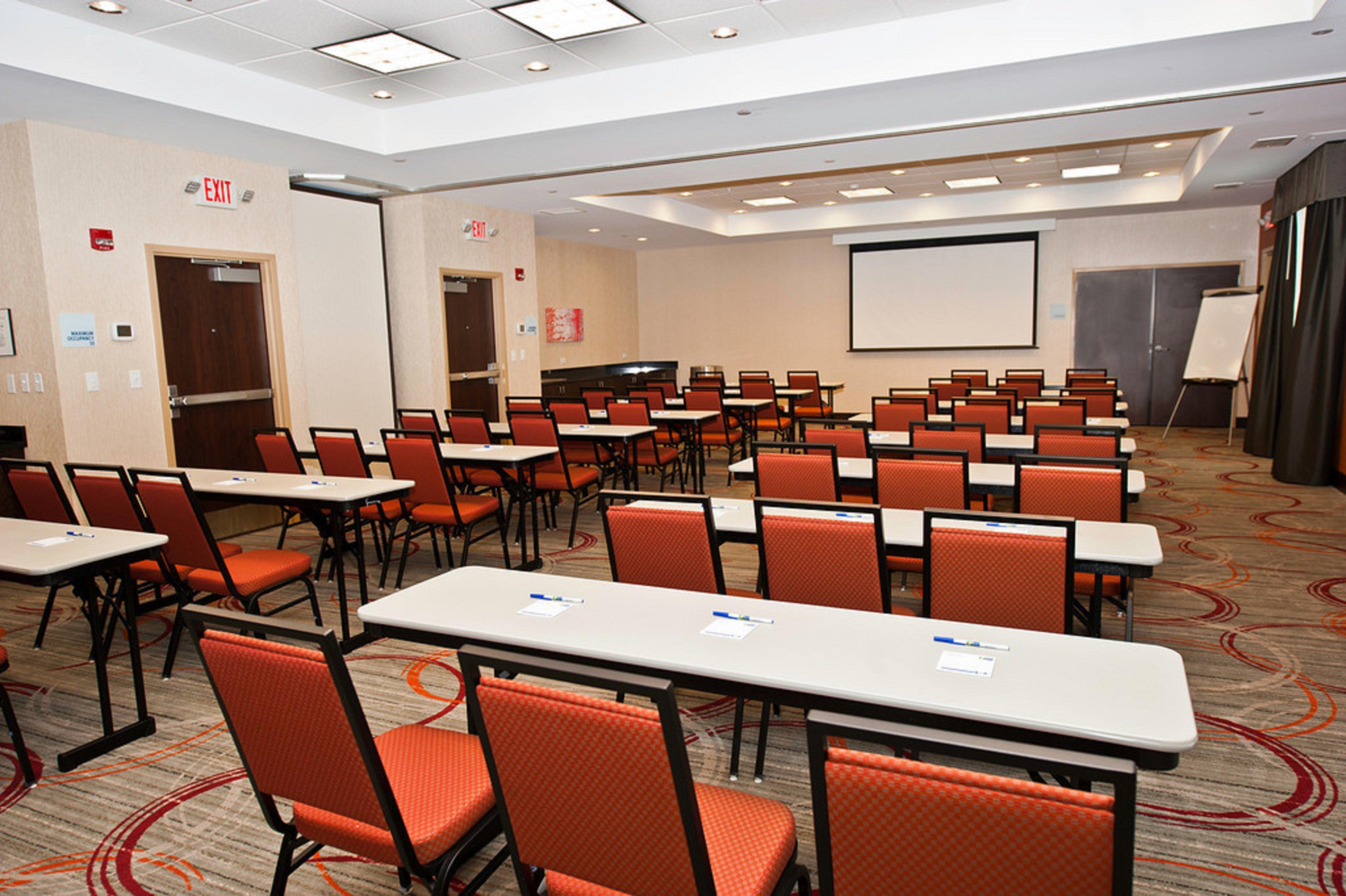 Holiday Inn Express & Suites Columbus - Easton Area By Ihg Gahanna Perniagaan gambar